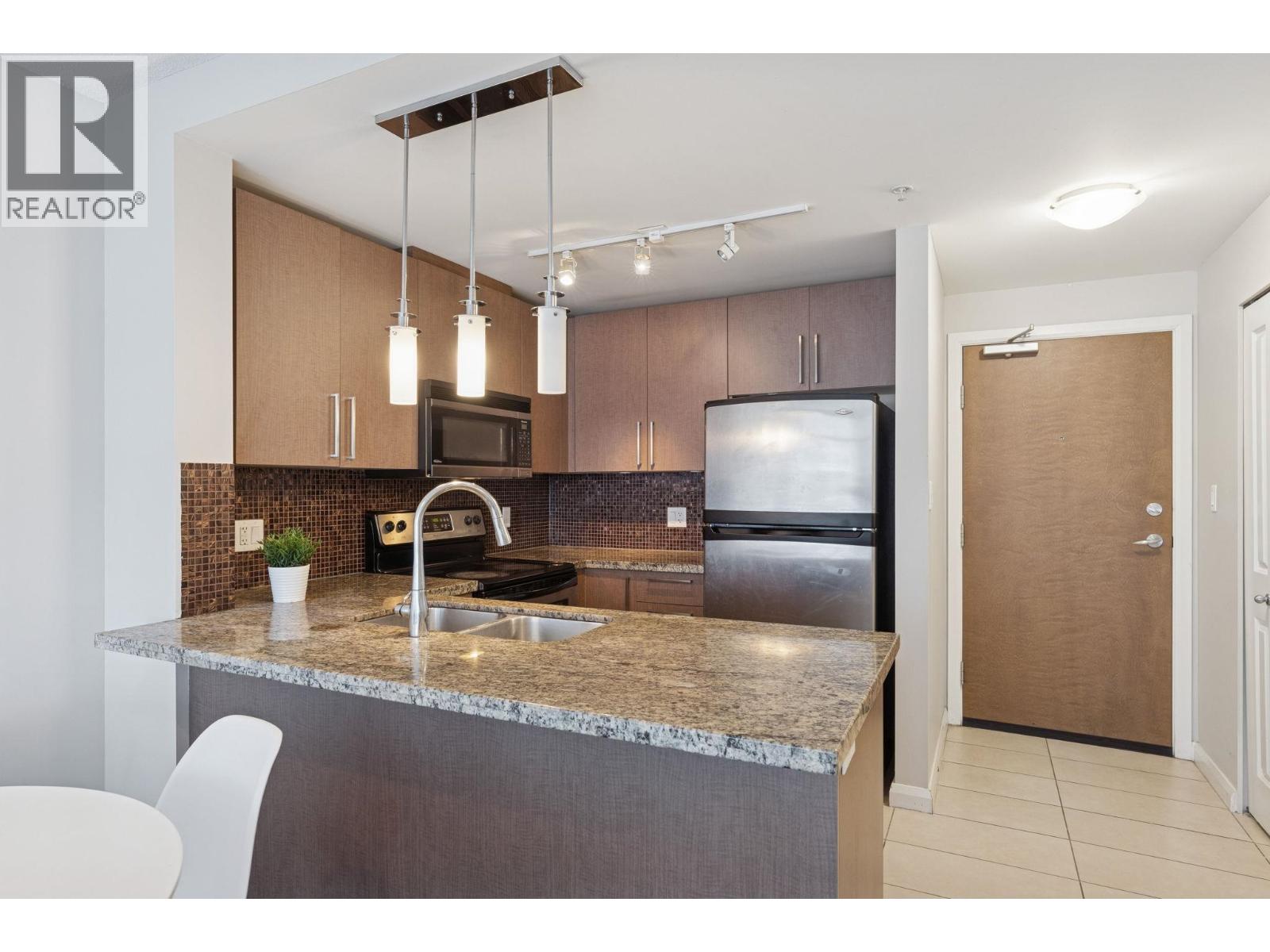 1710 888 Carnarvon Street, New Westminster, British Columbia  V3M 0C6 - Photo 7 - R3064087