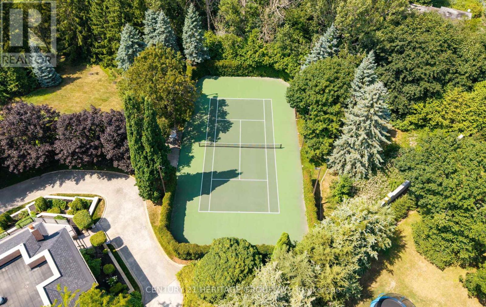 150 Collard Drive, King, Ontario  L7B 1E4 - Photo 4 - N12433098