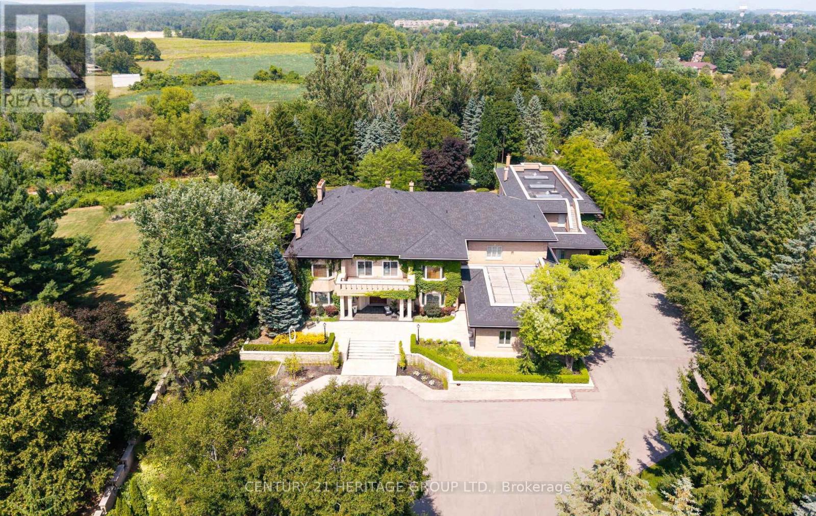 150 Collard Drive, King, Ontario  L7B 1E4 - Photo 2 - N12433098