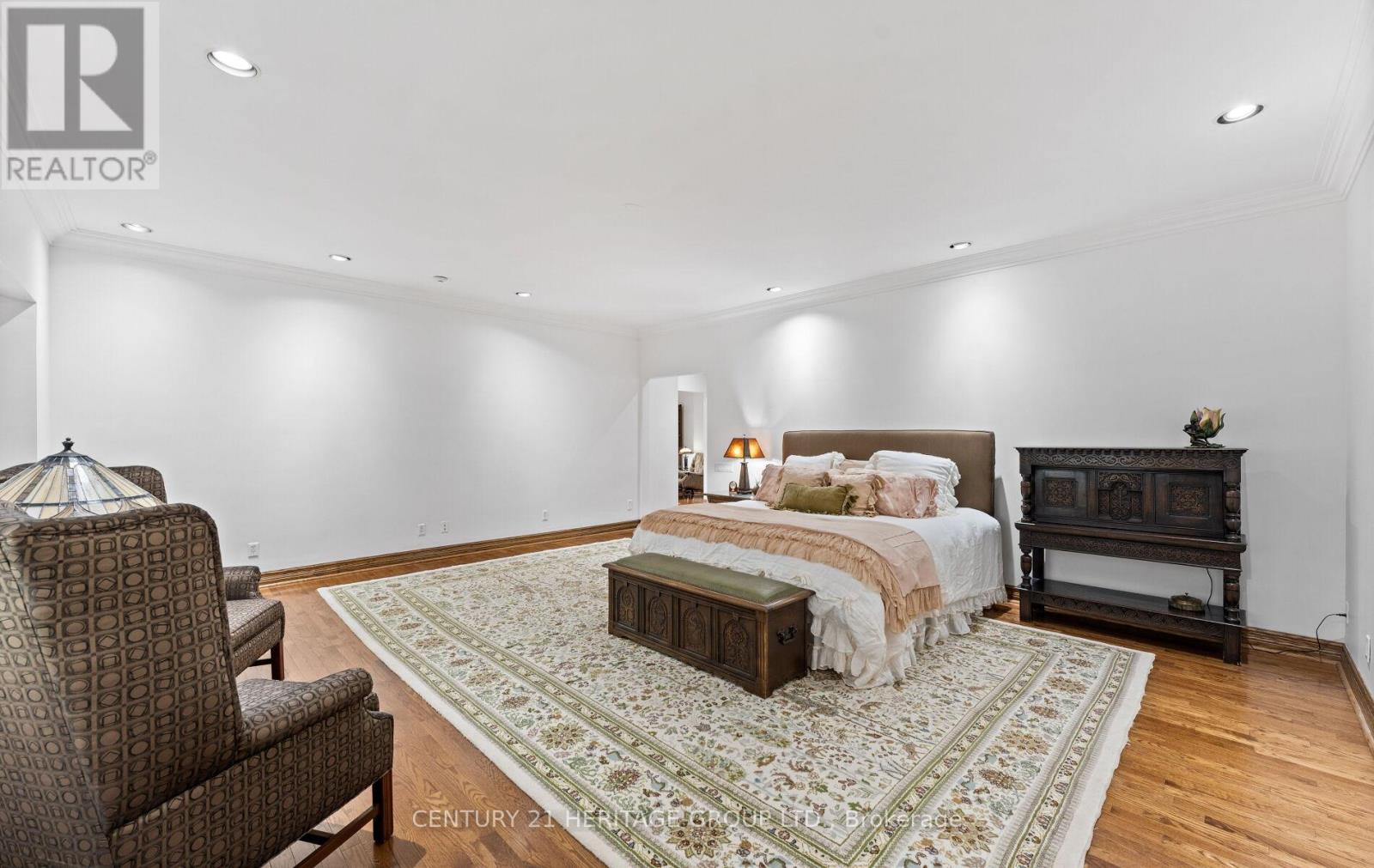 150 Collard Drive, King, Ontario  L7B 1E4 - Photo 18 - N12433098