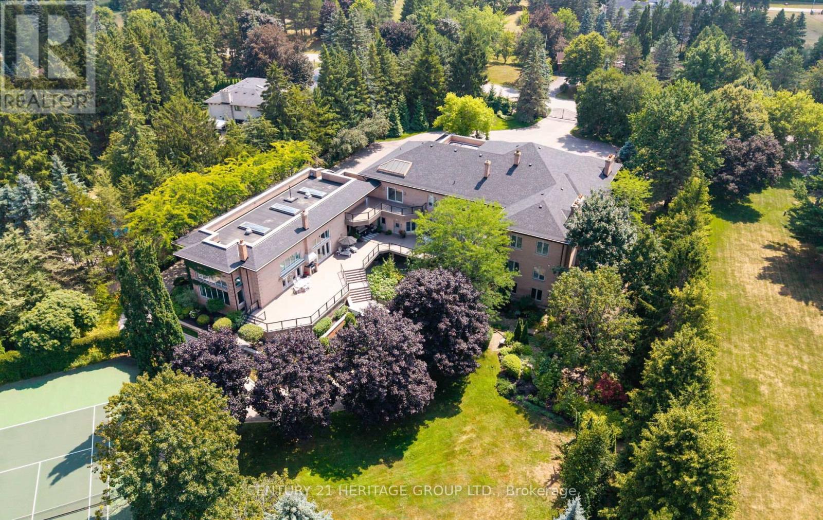 150 Collard Drive, King, Ontario  L7B 1E4 - Photo 6 - N12433098