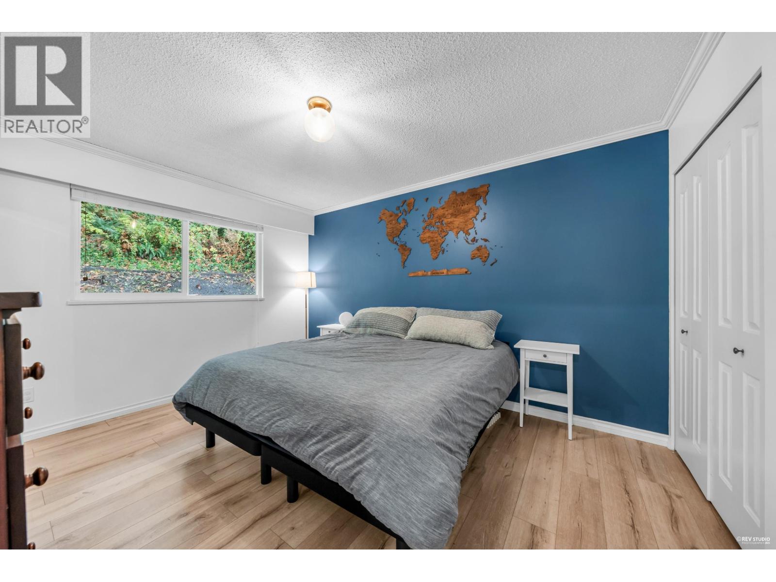 2247 Park Crescent, Coquitlam, British Columbia  V3J 6T3 - Photo 10 - R3064078