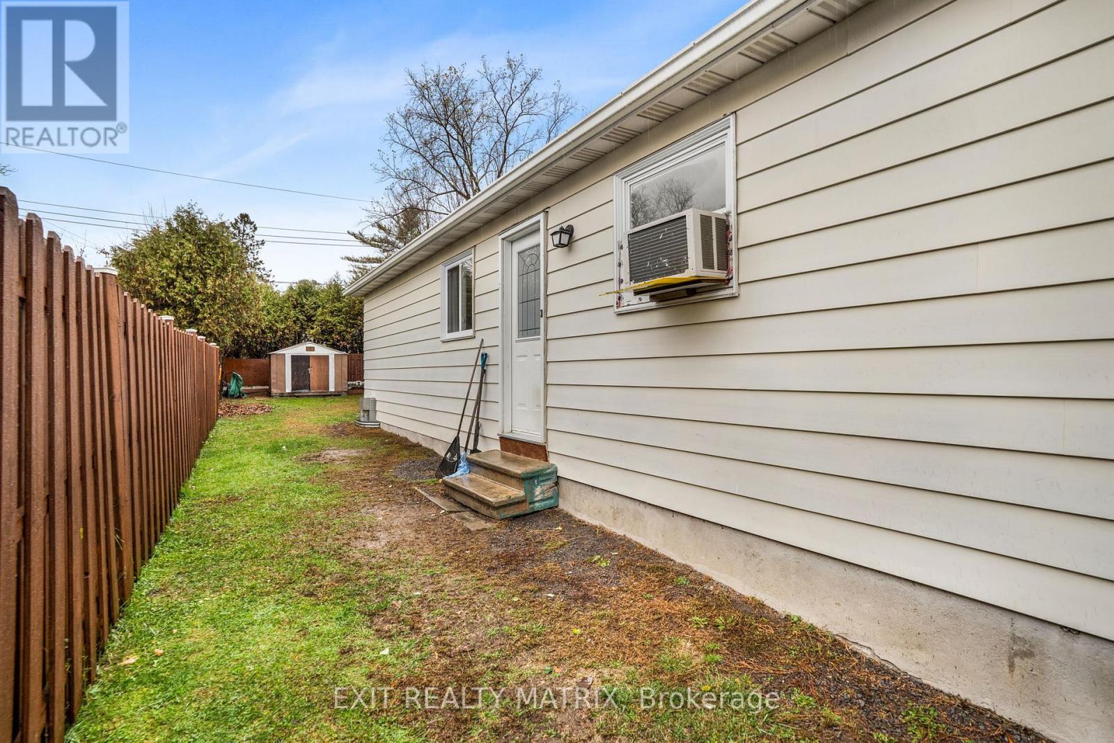 774 James Street, Hawkesbury, Ontario  K6A 1T9 - Photo 25 - X12504436