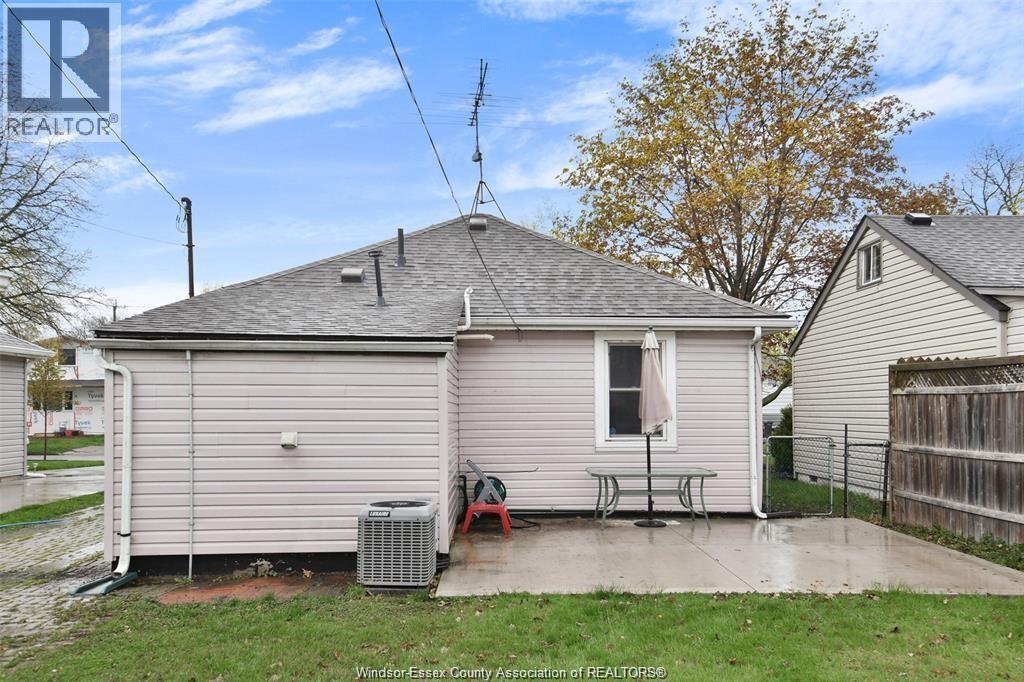 1230 Labadie Road, Windsor, Ontario  N9Y 4G7 - Photo 15 - 25027887