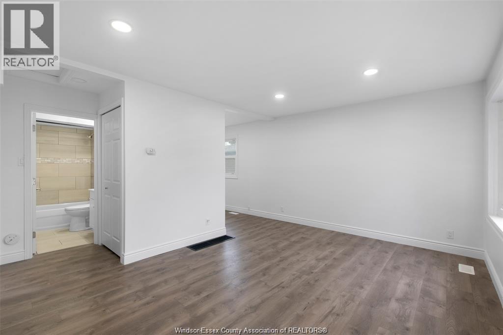1230 Labadie Road, Windsor, Ontario  N9Y 4G7 - Photo 4 - 25027887