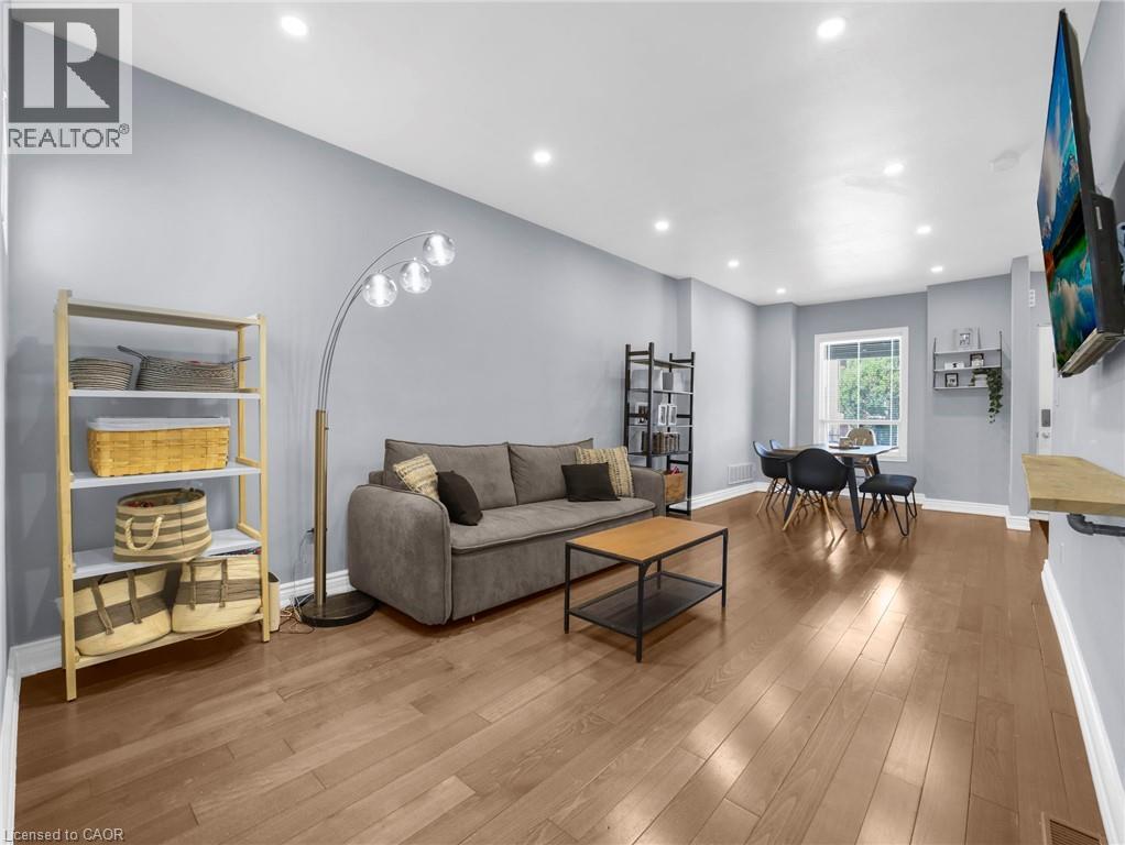 114 Burton Street, Hamilton, Ontario  L8L 3R5 - Photo 4 - 40781368