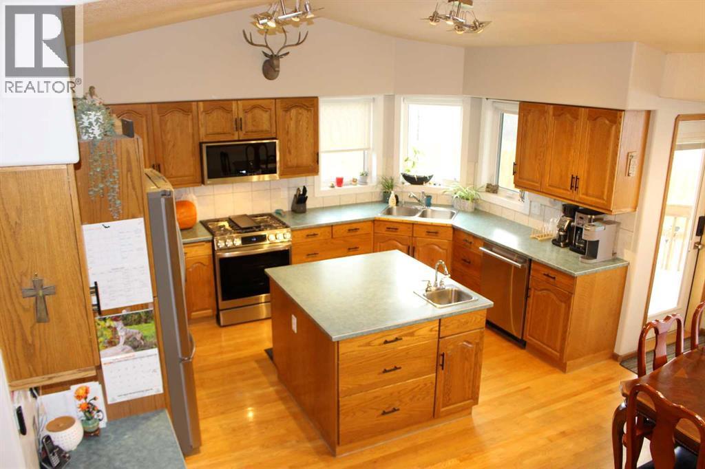 636 Maple Place, Picture Butte, Alberta  T0K 1V0 - Photo 6 - A2268501