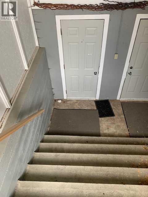 B, 1219 Glacier Drive S, Lethbridge, Alberta  T1K 3G5 - Photo 2 - A2259201