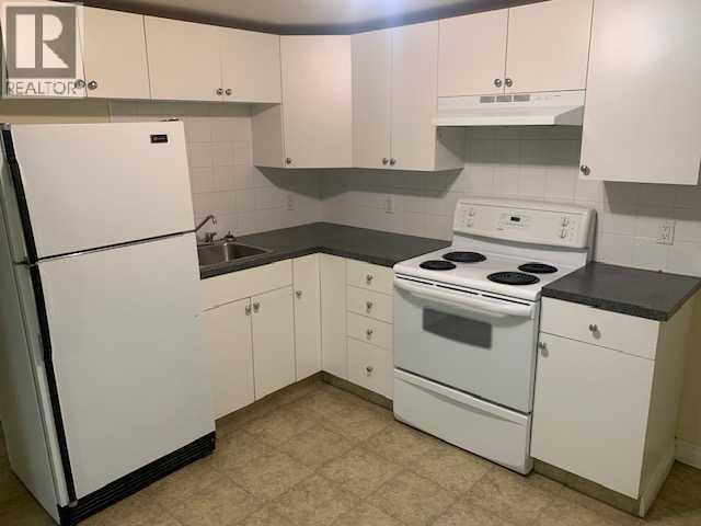 B, 1219 Glacier Drive S, Lethbridge, Alberta  T1K 3G5 - Photo 5 - A2259201