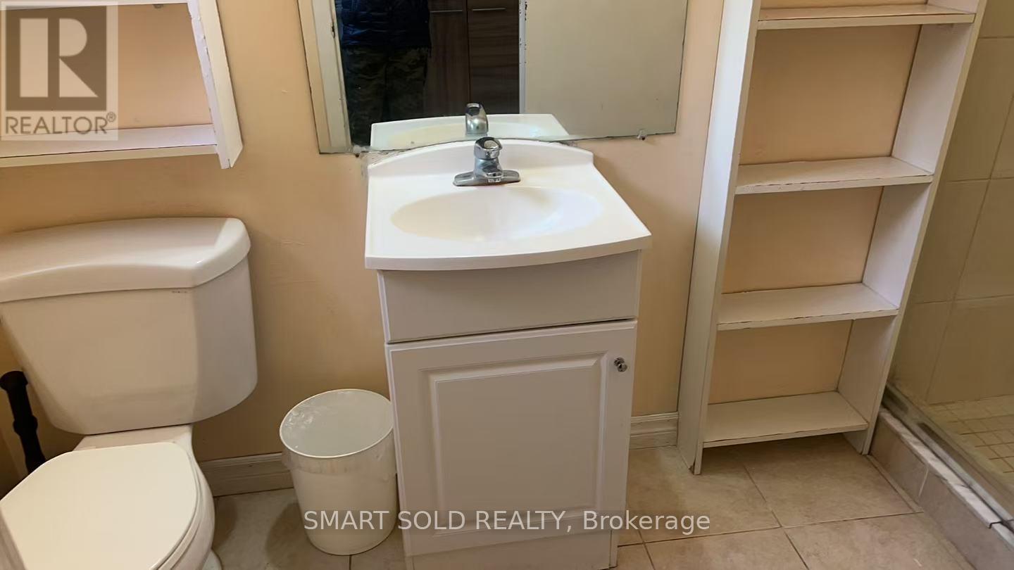 1st Floor - 19 Groomsport Crescent, Toronto, Ontario  M1T 2K8 - Photo 15 - E12503952