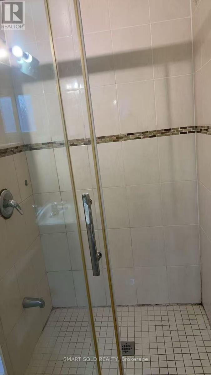 1st Floor - 19 Groomsport Crescent, Toronto, Ontario  M1T 2K8 - Photo 14 - E12503952