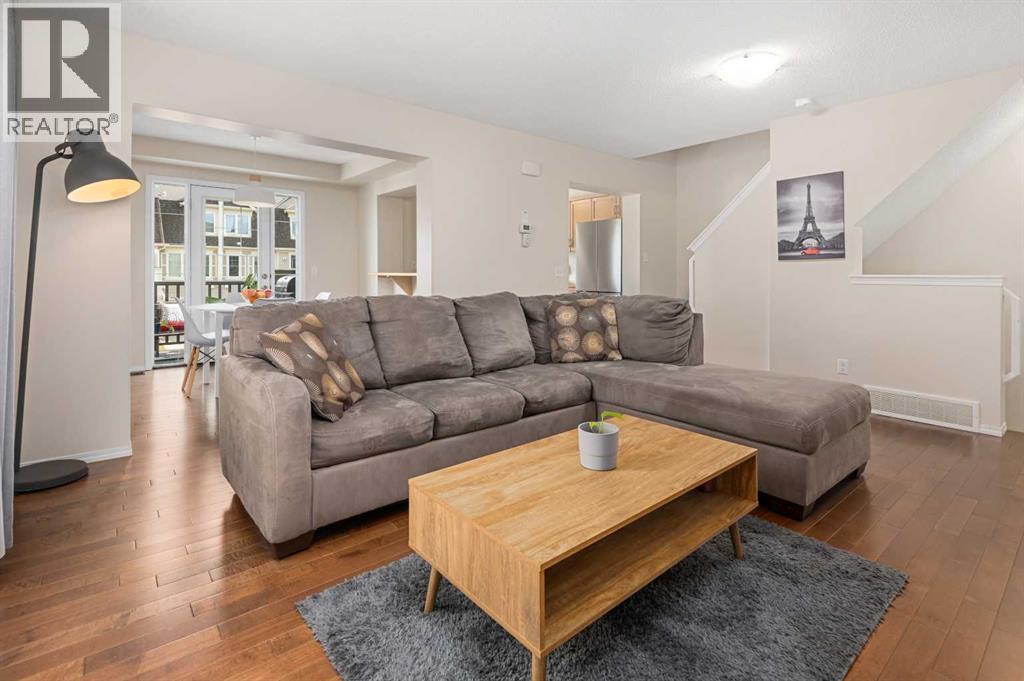 Property at 19 Windstone Green SW image 4