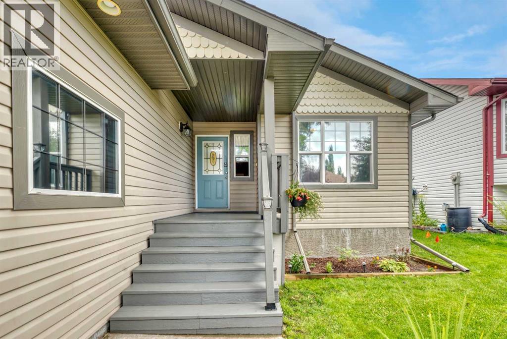 196 Camden Place, Strathmore, Alberta  T1P 1Y2 - Photo 2 - A2266096