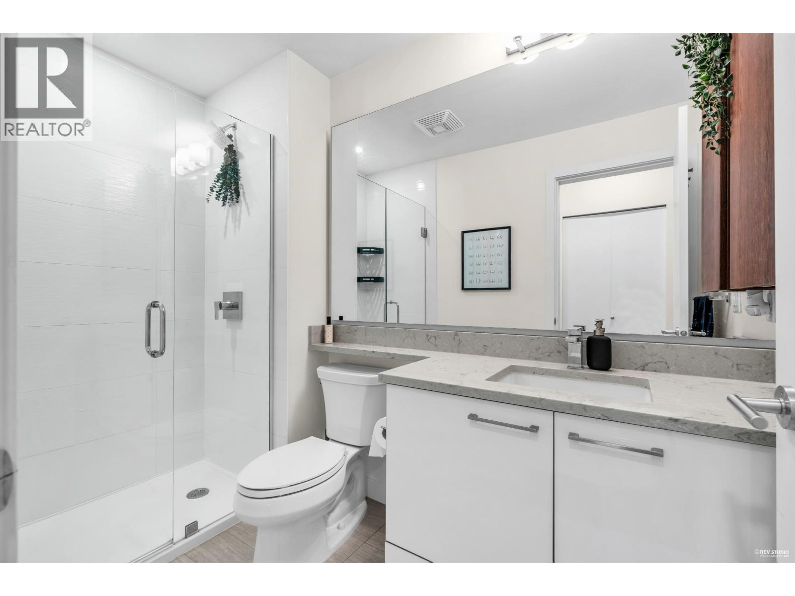 201 5460 Broadway, Burnaby, British Columbia  V5B 0B4 - Photo 19 - R3064004