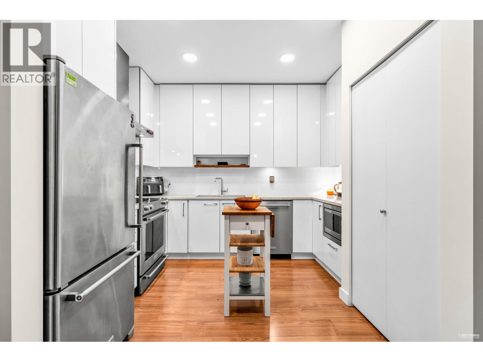 201 5460 Broadway, Burnaby, British Columbia  V5B 0B4 - Photo 6 - R3064004