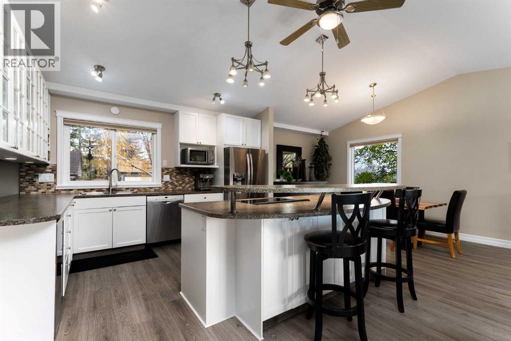 136 Parkside Crescent Se, Calgary, Alberta  T2J 3Y8 - Photo 6 - A2268214