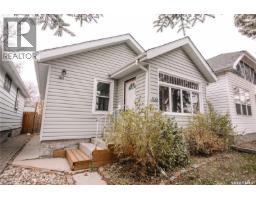 2061 Queen STREET Cathedral RG