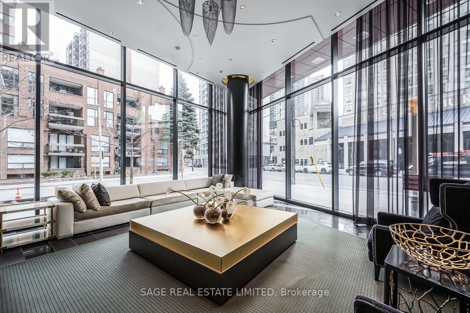 2303 - 32 Davenport Road, Toronto, Ontario  M5R 0B5 - Photo 2 - C12504486