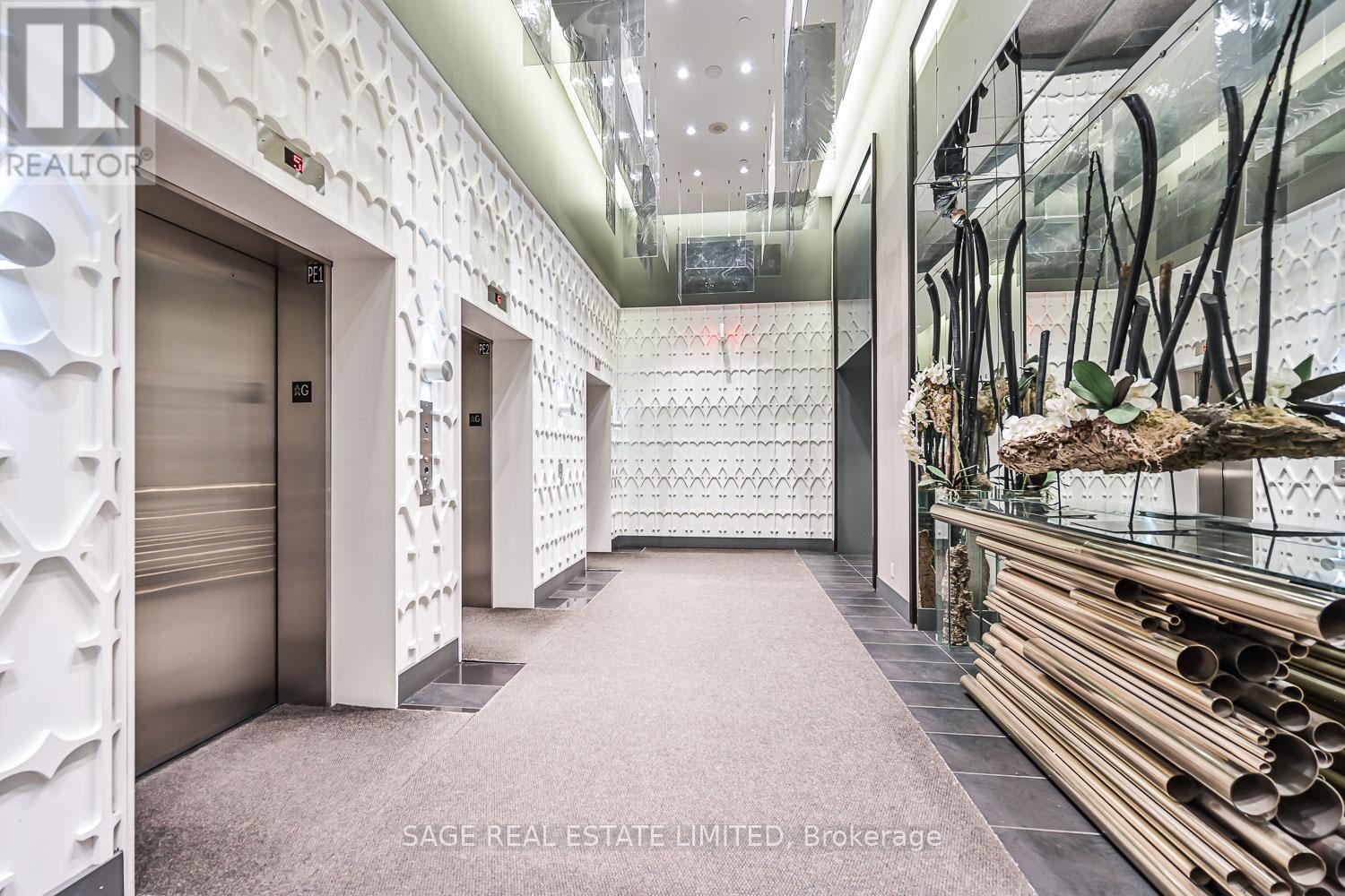 2303 - 32 Davenport Road, Toronto, Ontario  M5R 0B5 - Photo 3 - C12504486