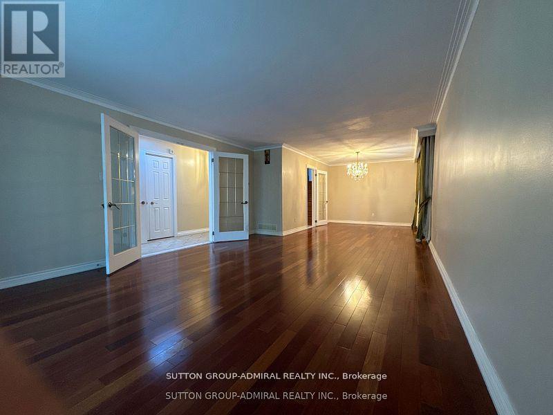 53 Bestview Drive, Toronto, Ontario  M2M 2X8 - Photo 4 - C12504534