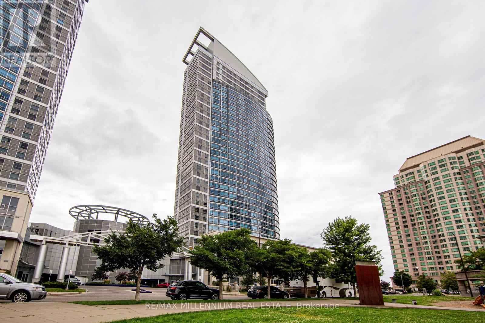 2915 - 38 LEE CENTRE DRIVE, Toronto, Ontario