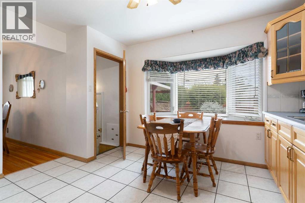 16 Chatham Drive Nw, Calgary, Alberta  T2L 0Z5 - Photo 9 - A2250264