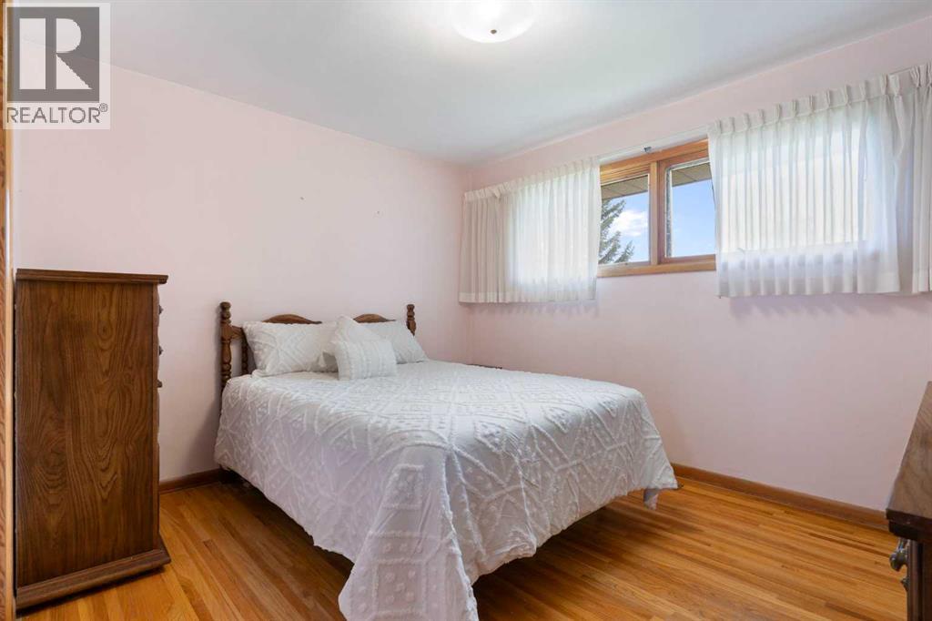 16 Chatham Drive Nw, Calgary, Alberta  T2L 0Z5 - Photo 12 - A2250264