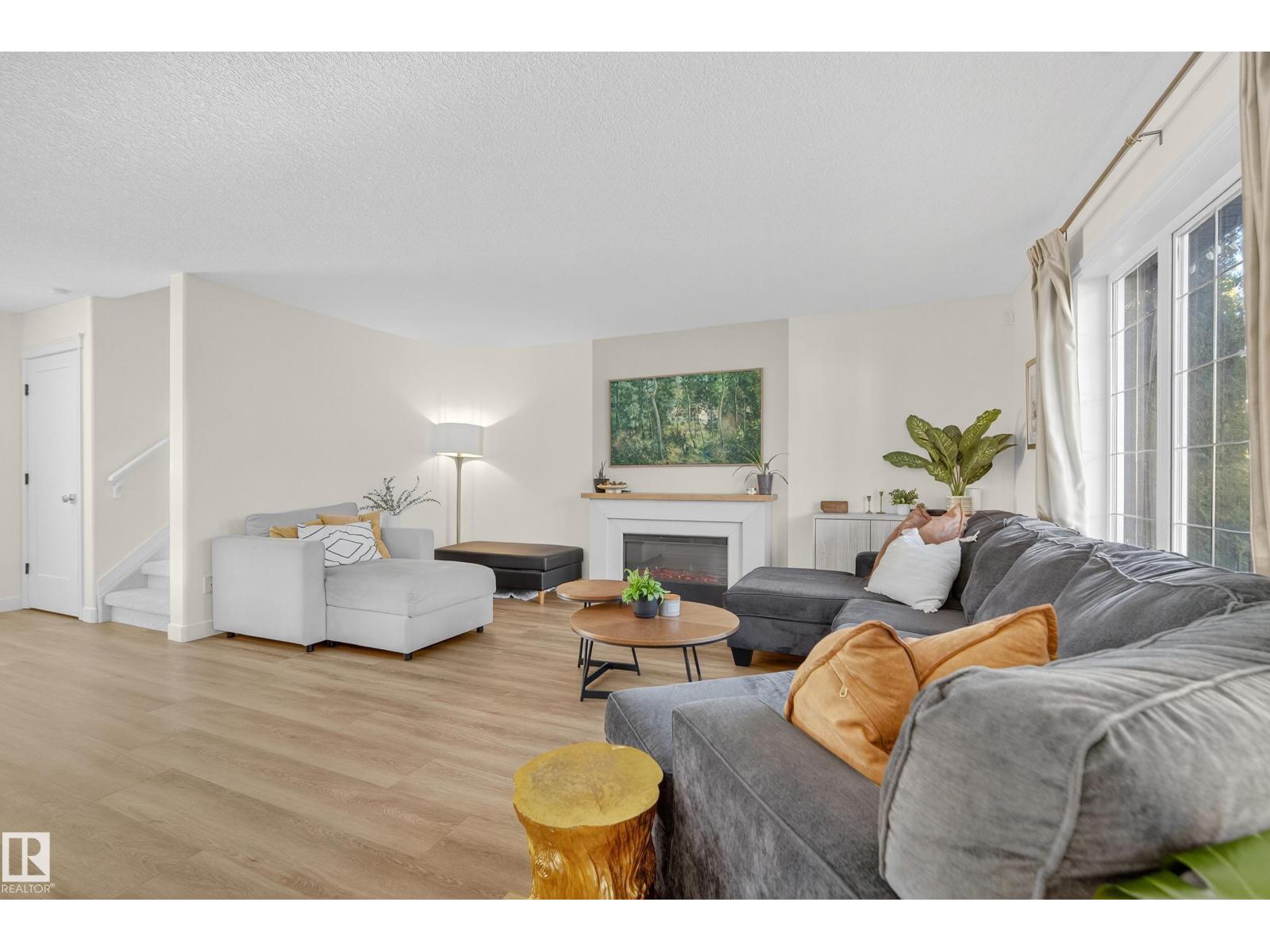 8705 92a Av Nw, Edmonton, Alberta  T6C 4G6 - Photo 5 - E4464266