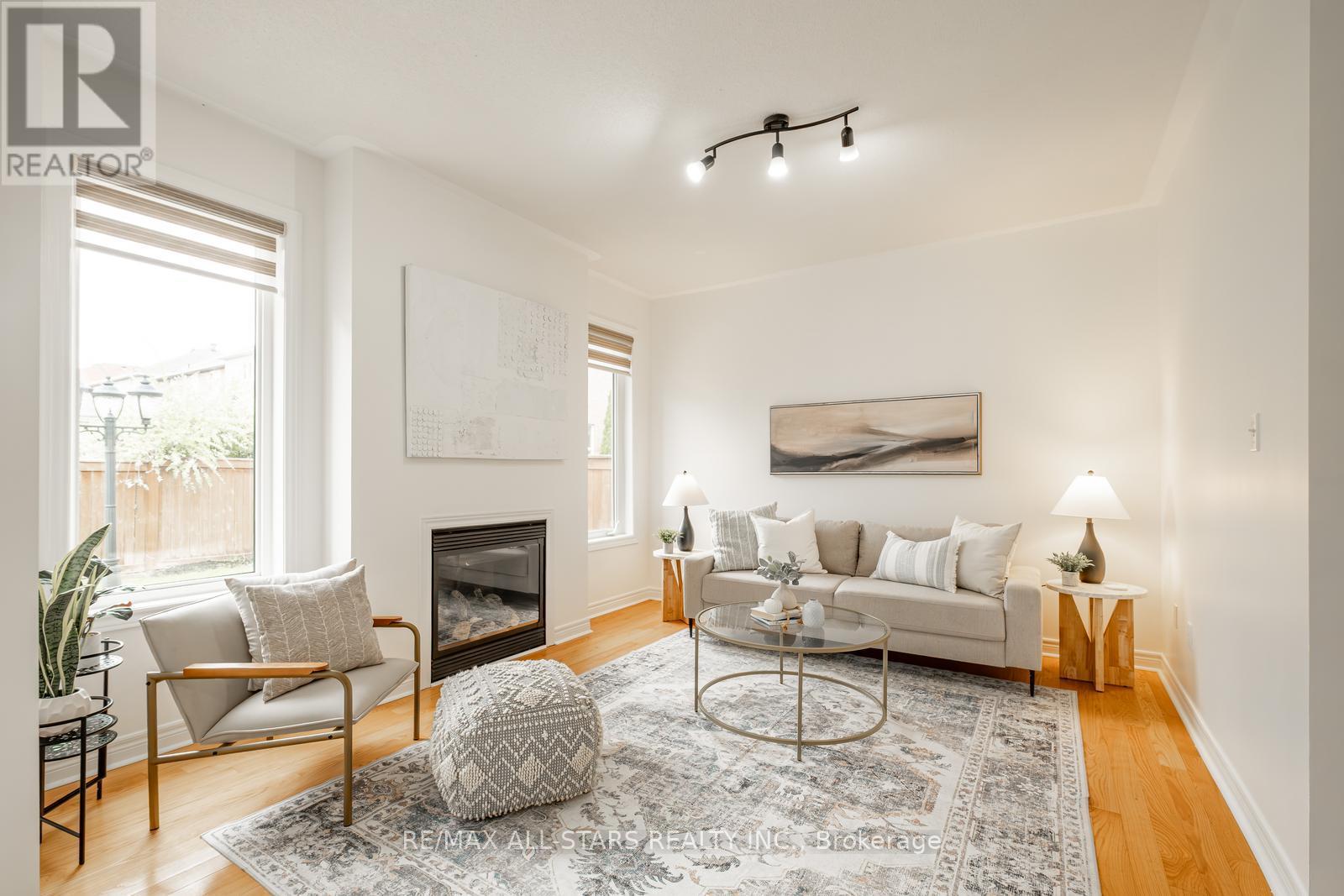 69 MANTLE AVENUE, Whitchurch-Stouffville, Ontario