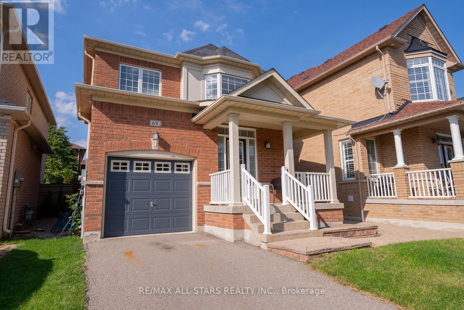 69 Mantle Avenue, Whitchurch-Stouffville, Ontario  L4A 0M8 - Photo 5 - N12504438