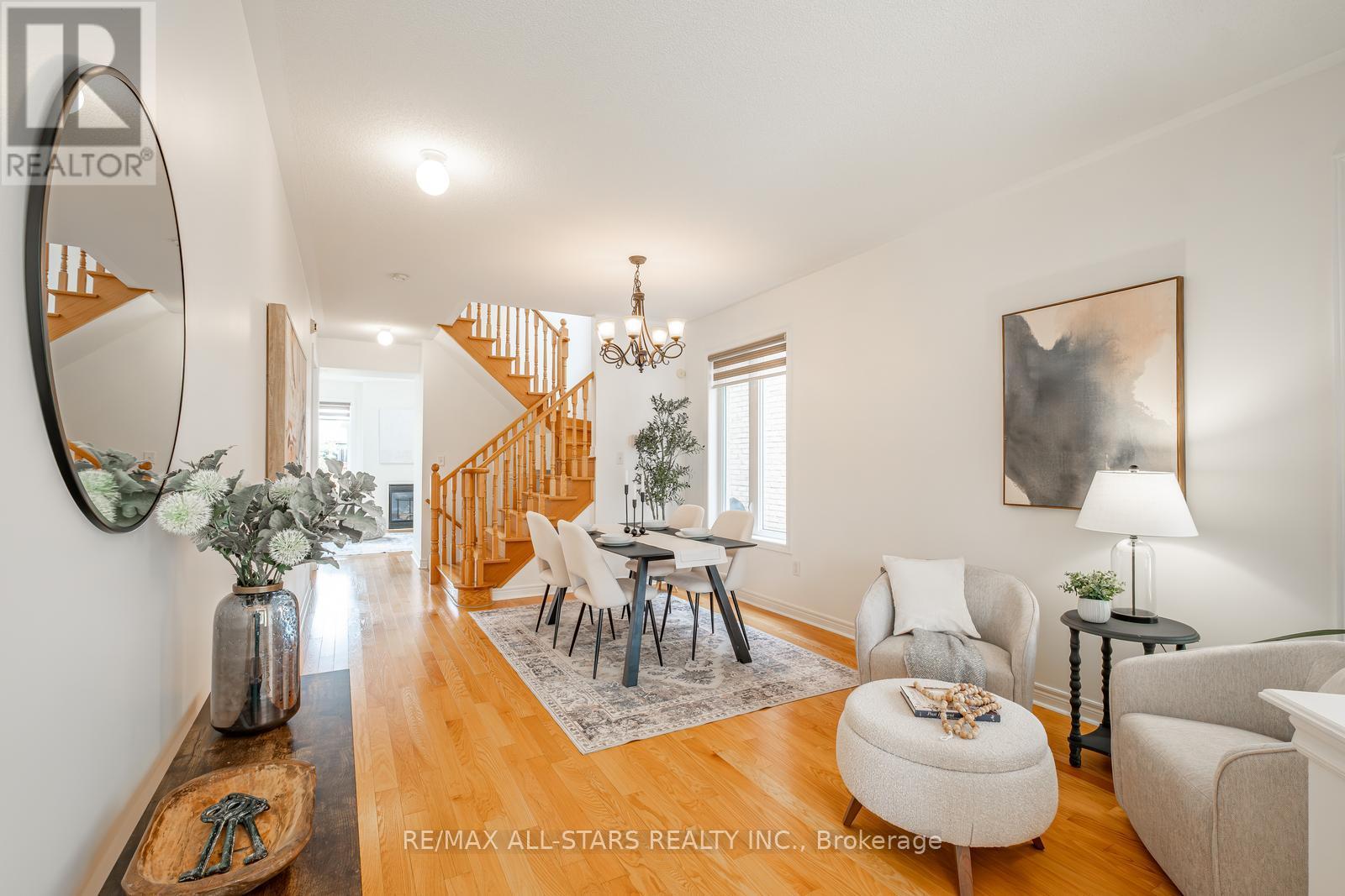 69 Mantle Avenue, Whitchurch-Stouffville, Ontario  L4A 0M8 - Photo 8 - N12504438