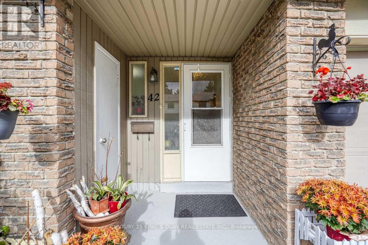 20 - 42 Knightsbridge Way, Markham, Ontario  L3P 3W5 - Photo 2 - N12504546