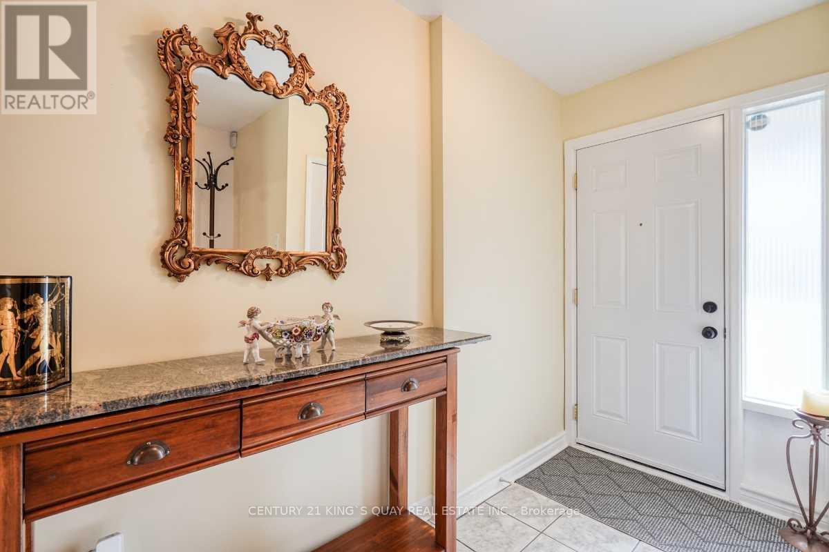 20 - 42 Knightsbridge Way, Markham, Ontario  L3P 3W5 - Photo 3 - N12504546