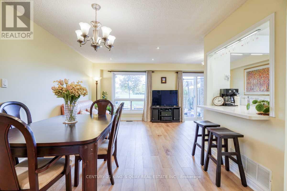 20 - 42 Knightsbridge Way, Markham, Ontario  L3P 3W5 - Photo 6 - N12504546