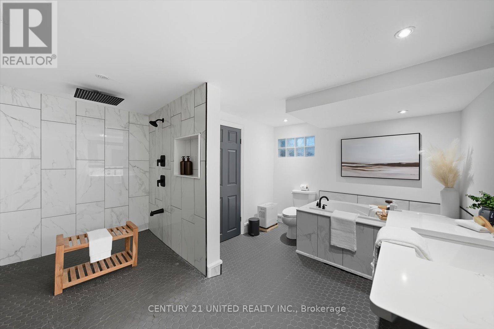 749 Spillsbury Drive, Peterborough, Ontario K9K 1K9 - Photo 36 - X12504688