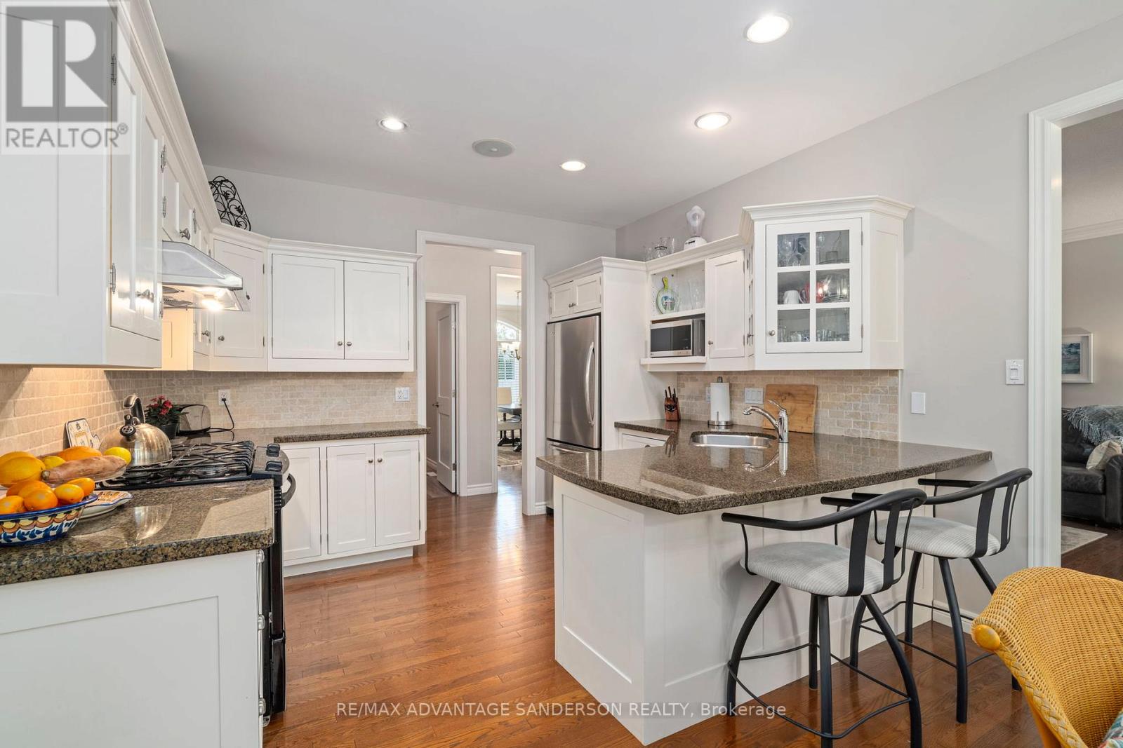 902 Adirondack Road, London South, Ontario  N6K 4W7 - Photo 13 - X12504678