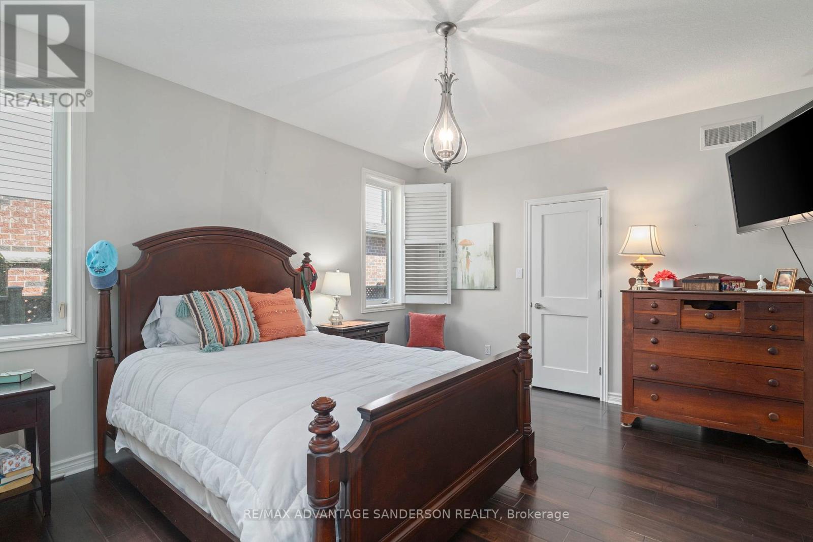 902 Adirondack Road, London South, Ontario  N6K 4W7 - Photo 16 - X12504678