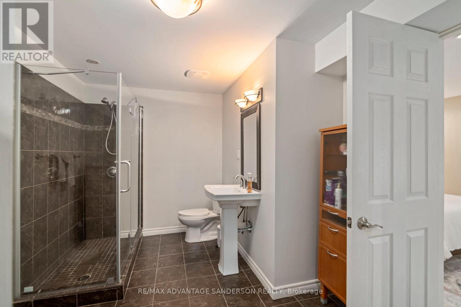 902 Adirondack Road, London South, Ontario  N6K 4W7 - Photo 22 - X12504678