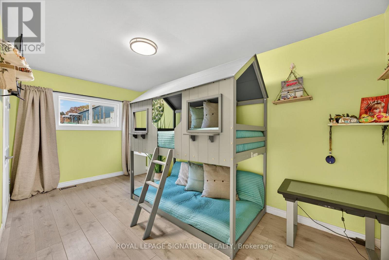 57 Maria Street, Penetanguishene, Ontario  L9M 1L3 - Photo 11 - S12504446