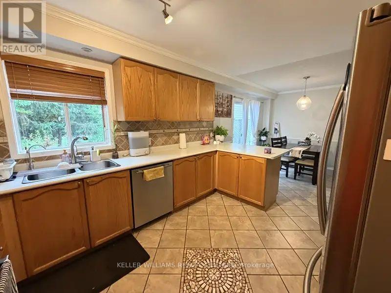 28 Churchland Drive, Barrie (Holly), Ontario  L4N 8P9 - Photo 10 - S12504462