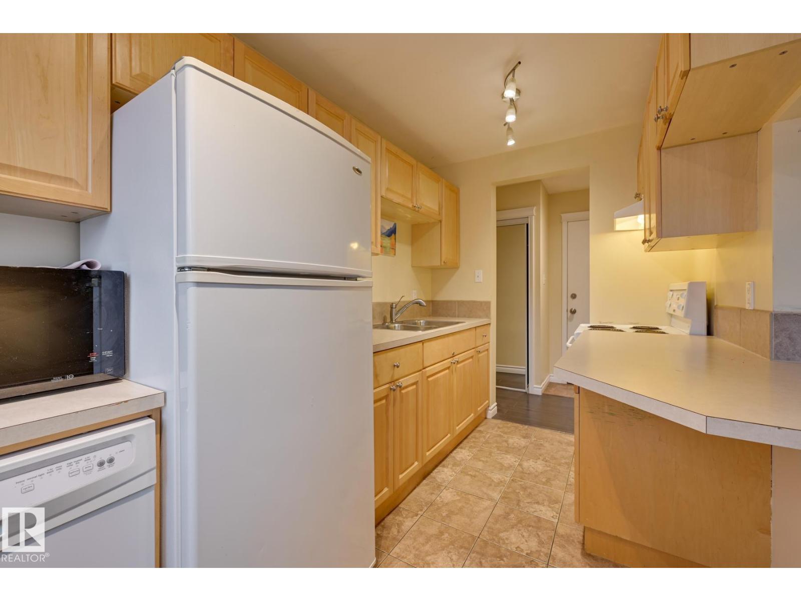 #105 10621 79 Av Nw, Edmonton, Alberta  T6E 1S2 - Photo 9 - E4464572