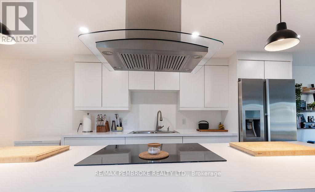 106 Pinehurst Estates, Petawawa, Ontario  K8H 2H2 - Photo 18 - X12504588