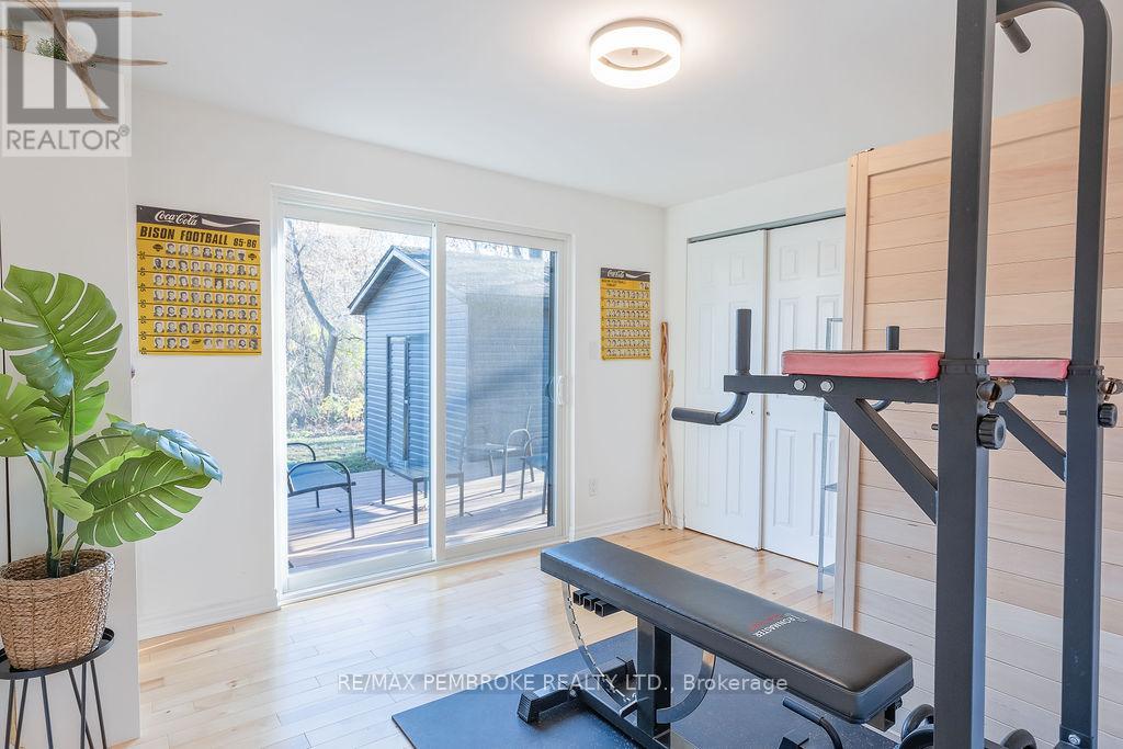 106 Pinehurst Estates, Petawawa, Ontario  K8H 2H2 - Photo 29 - X12504588