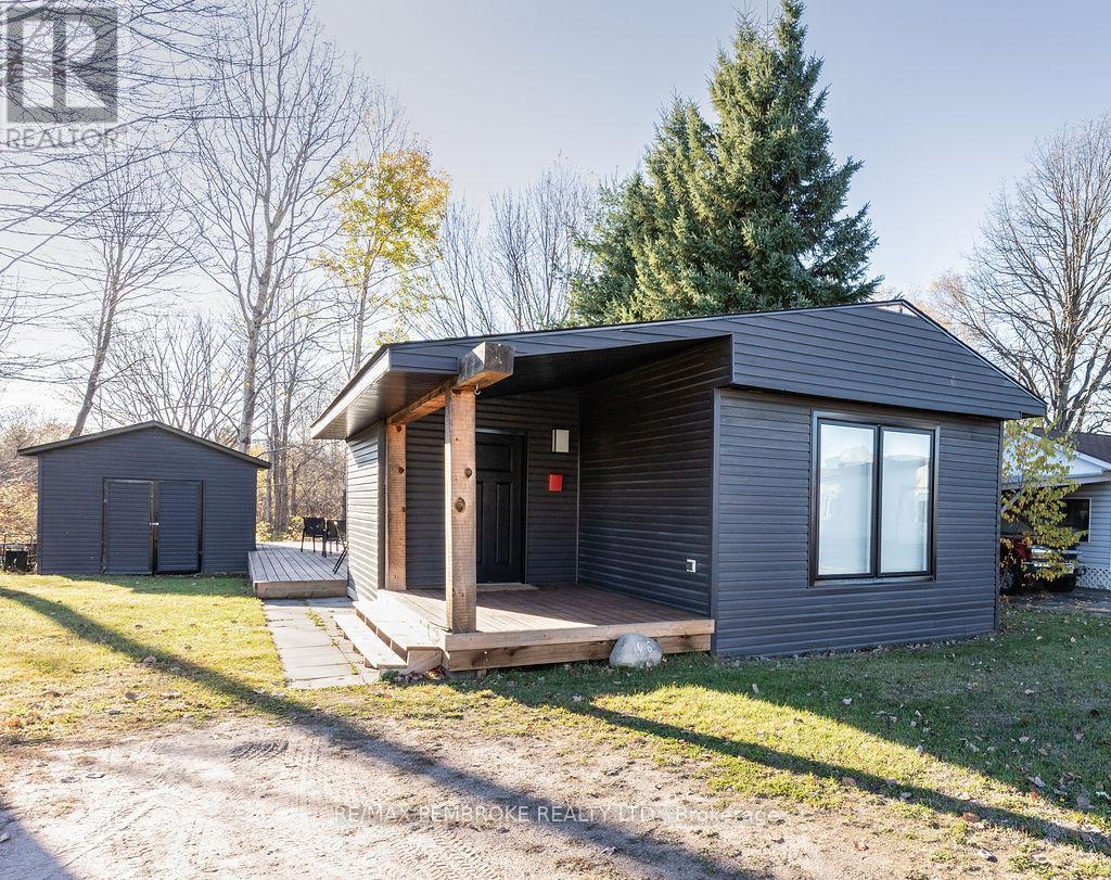 106 Pinehurst Estates, Petawawa, Ontario  K8H 2H2 - Photo 5 - X12504588
