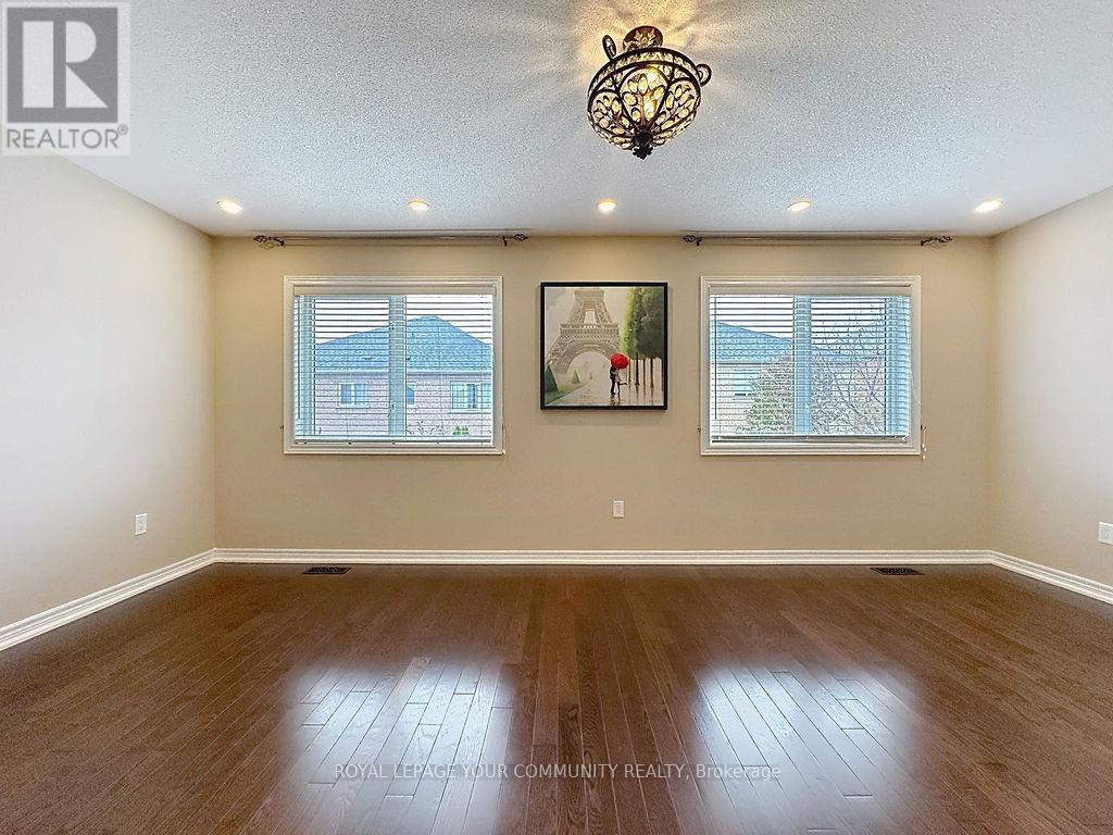 281 Lauderdale Drive, Vaughan, Ontario  L6A 0N6 - Photo 14 - N12502720