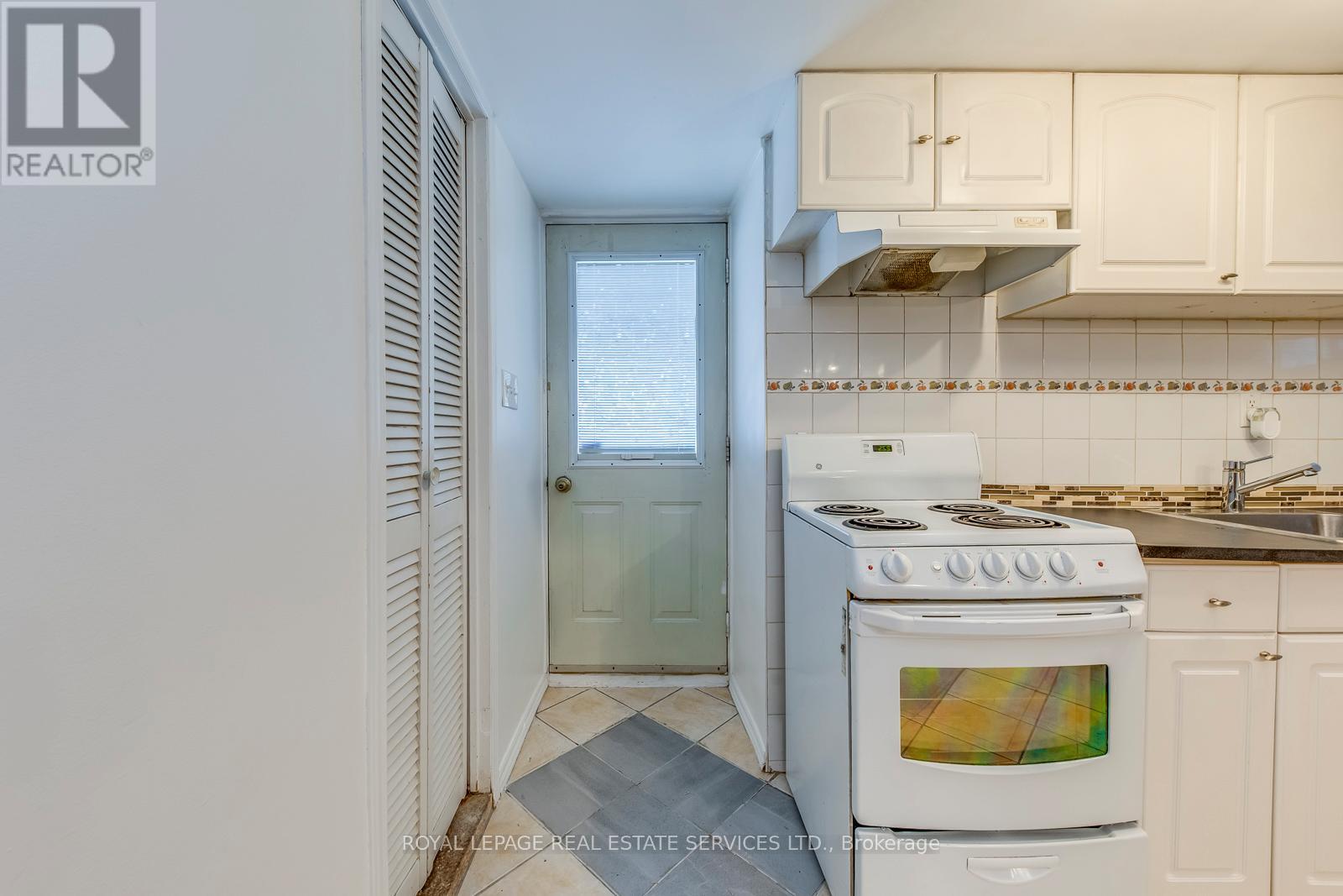 1516 Davenport Road, Toronto, Ontario  M6H 2H8 - Photo 42 - W12503360