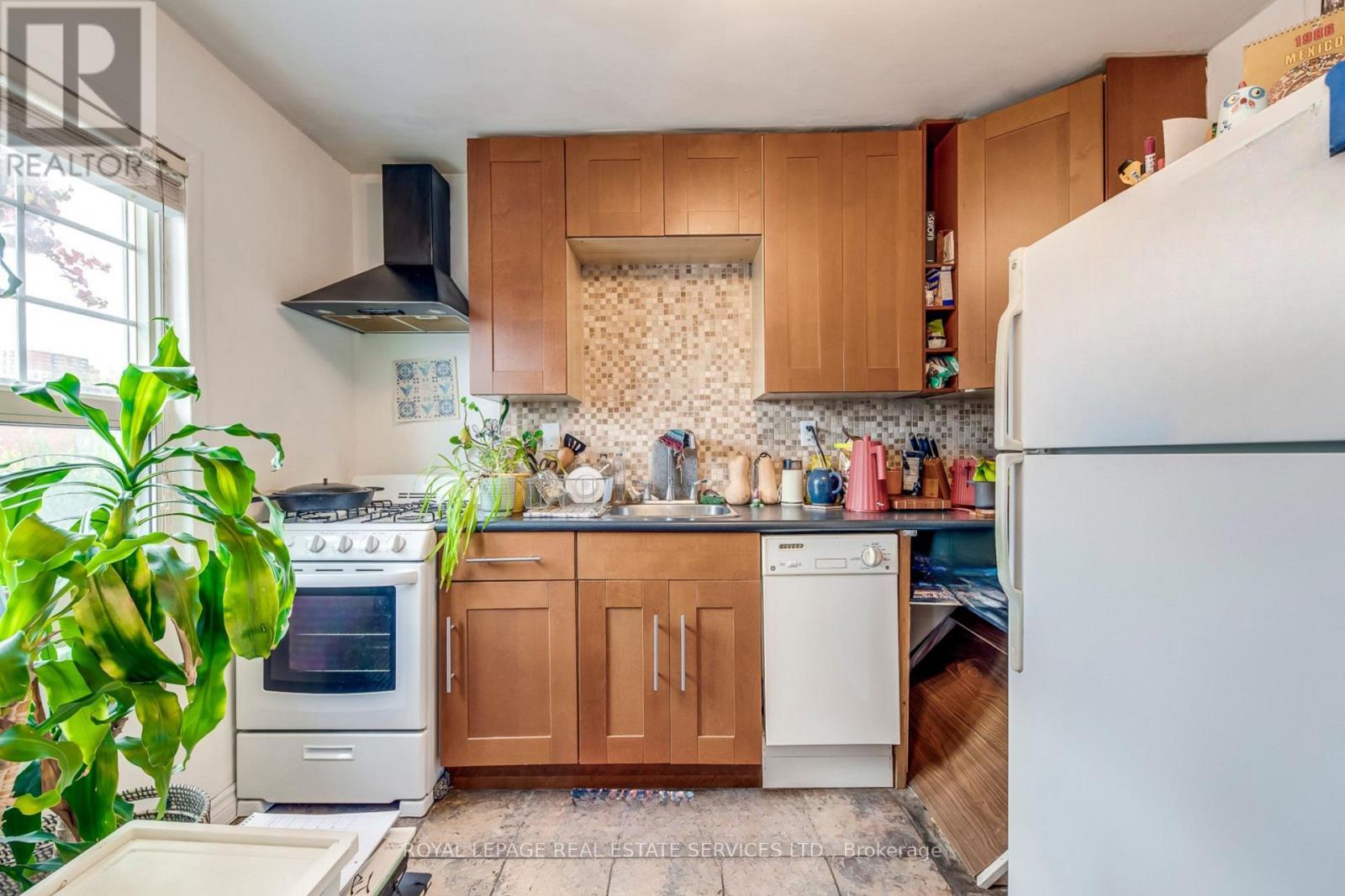 1516 Davenport Road, Toronto, Ontario  M6H 2H8 - Photo 27 - W12503360