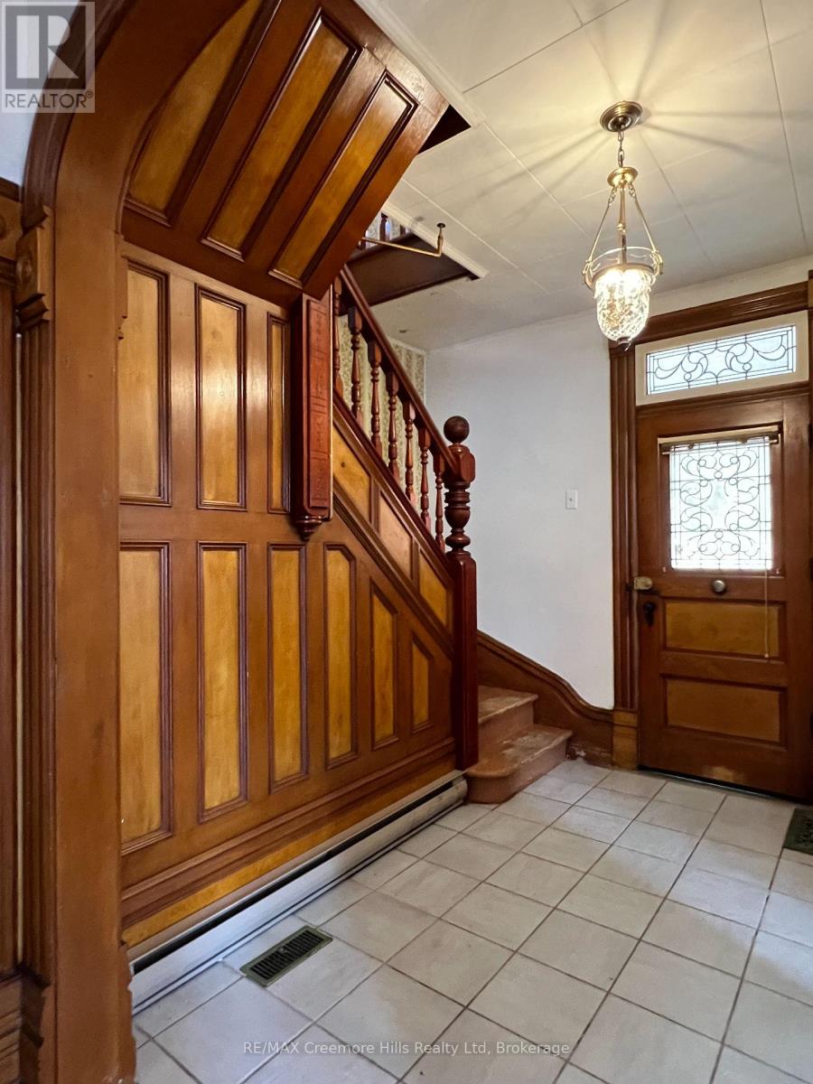 3 Wellington Street E, Clearview, Ontario  L0M 1G0 - Photo 11 - S12340820