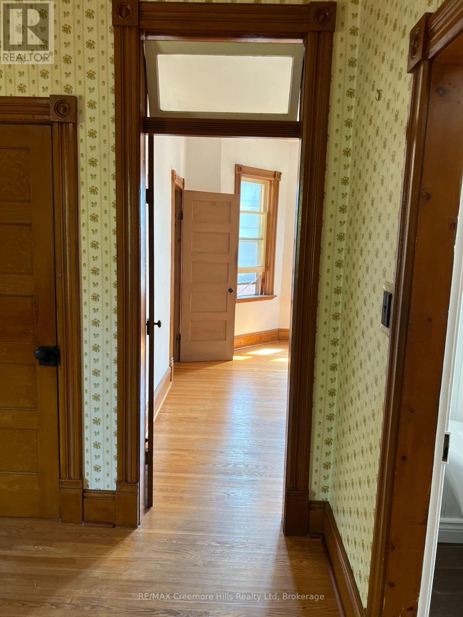 3 Wellington Street E, Clearview, Ontario  L0M 1G0 - Photo 24 - S12340820