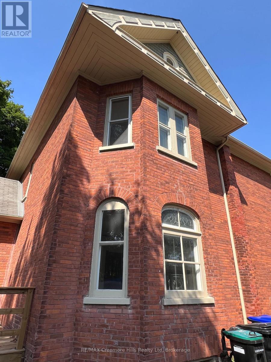 3 Wellington Street E, Clearview, Ontario  L0M 1G0 - Photo 8 - S12340820